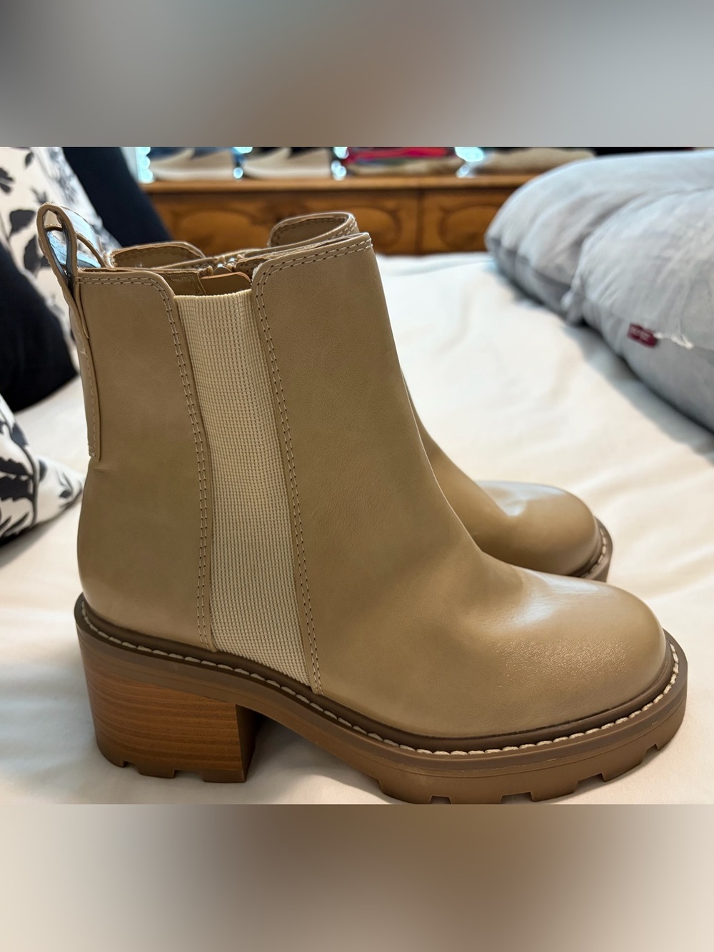 Chelsea Block Heel Ankle Boot - Tan